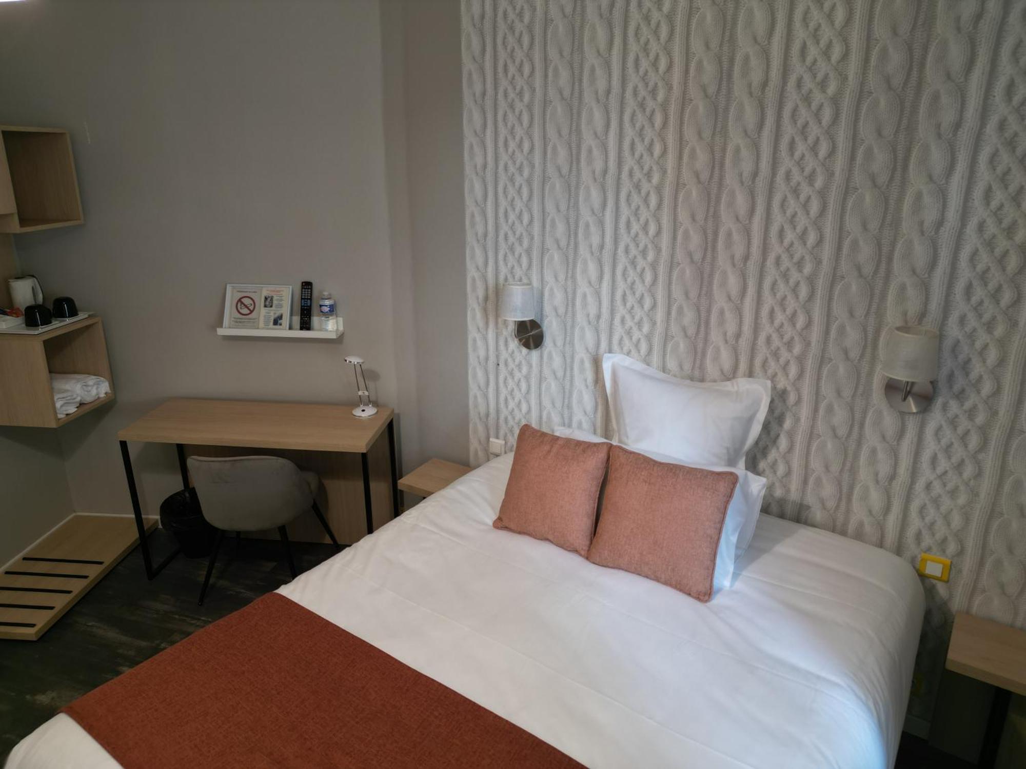 Contact Hotel Les Platanes Villeneuve Sur Lot Centre Dış mekan fotoğraf